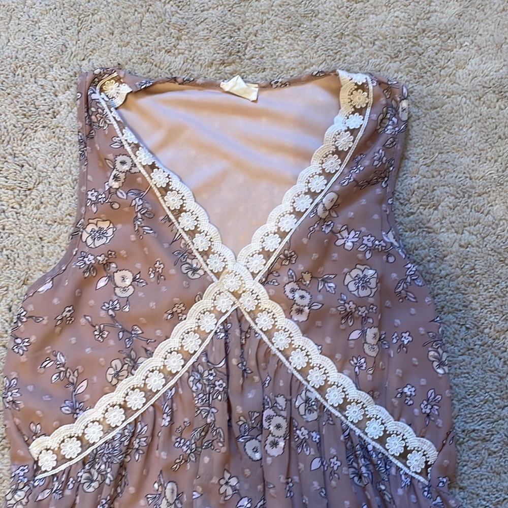 Floral Print Swiss Dot Dress: Size Small - Picture 2 of 3